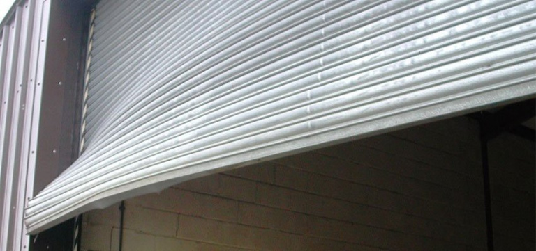 damaged shutter w850 h400