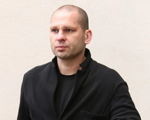 Pradeda nagrinėti buvusio „Lietkabelio” vadovo baudžiamąją bylą
