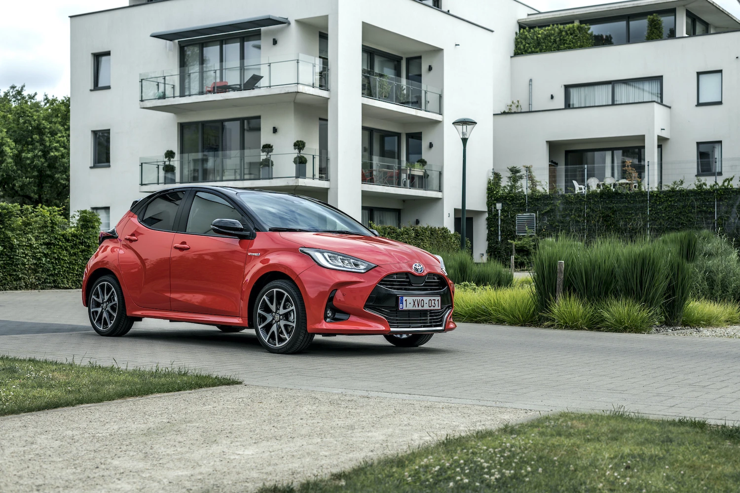 „Toyota“ sustiprino pozicijas automobilių rinkoje