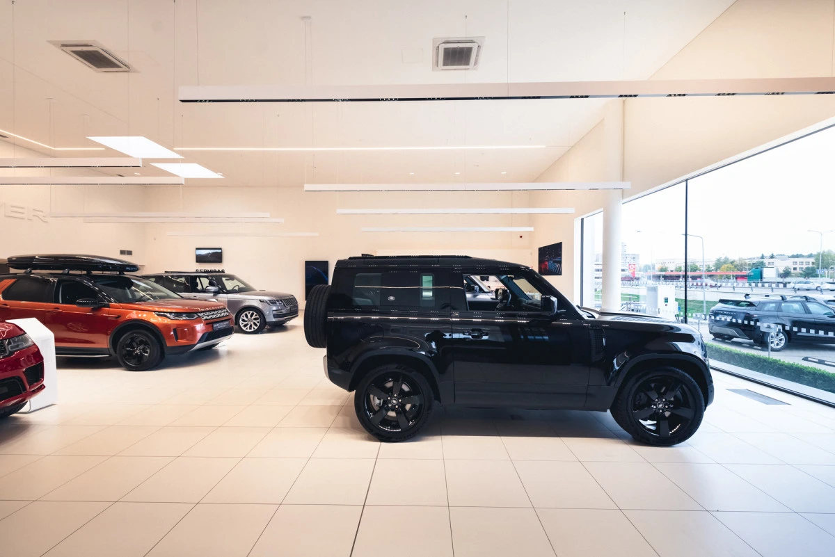 Lietuvoje – unikali proga susipažinti su vienu iš pirmųjų pagamintų „Land Rover Defender 90“
