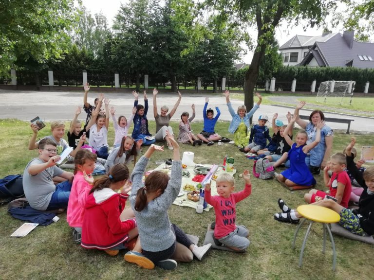 vasaros pramogos bibliotekose ir uz ju ribu 24