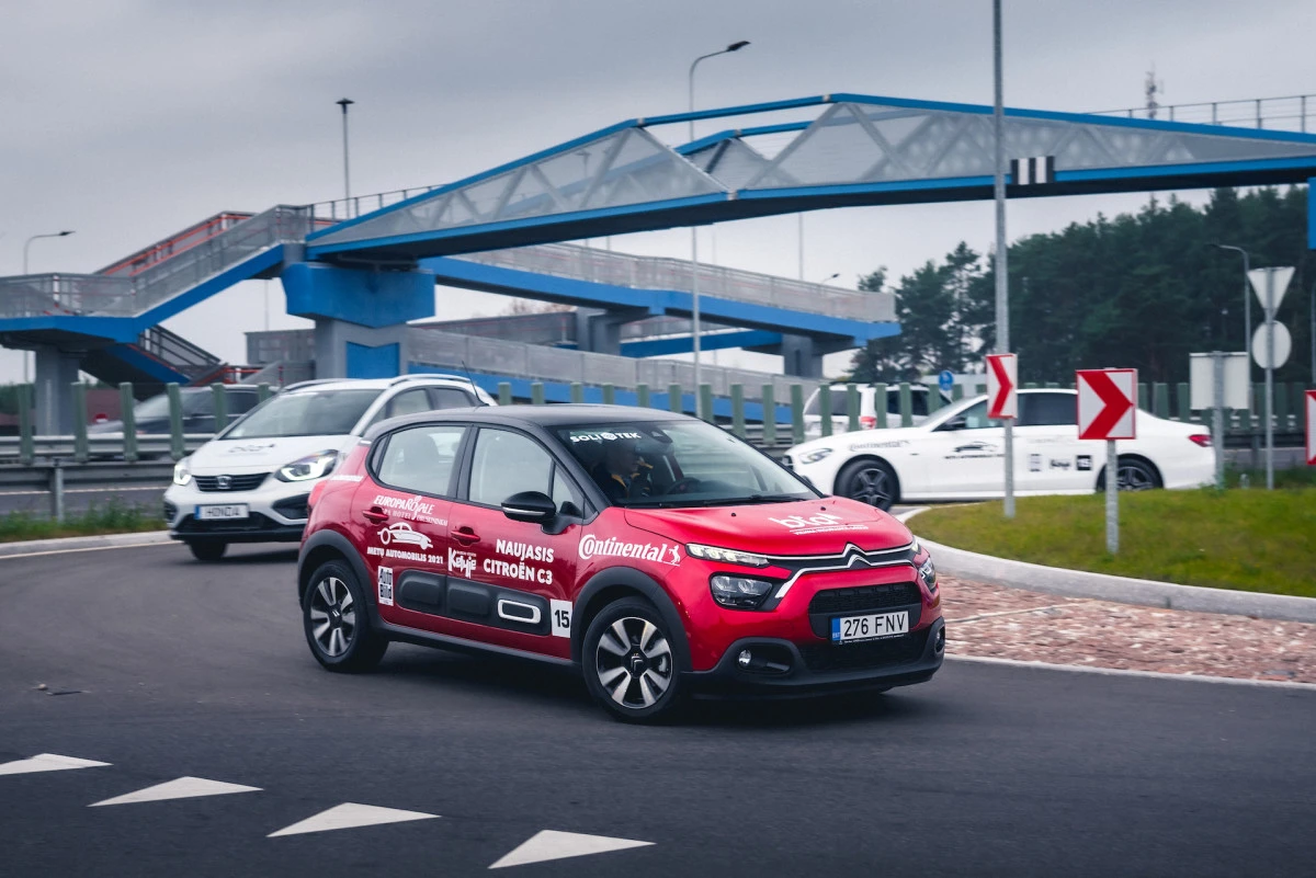 Automobiliai tapo panašūs, tačiau jų suteikiamos emocijos – skiriasi