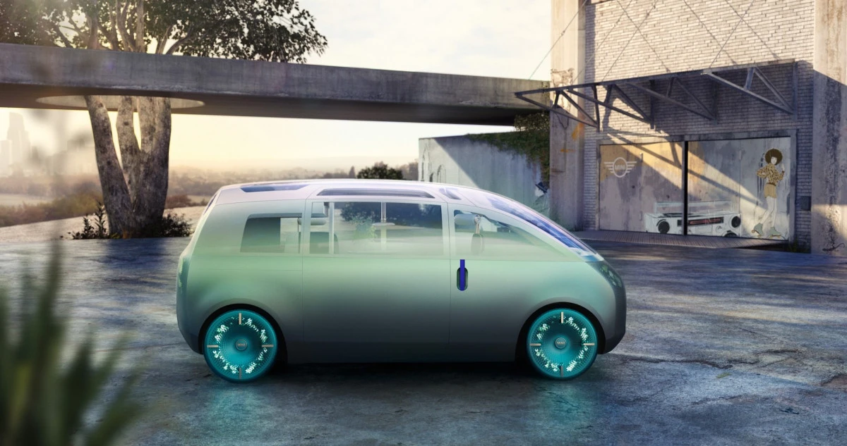 „Mini“ pristatė koncepcinį elektrinį automobilį, kuris transformuosis į kambarį ant ratų