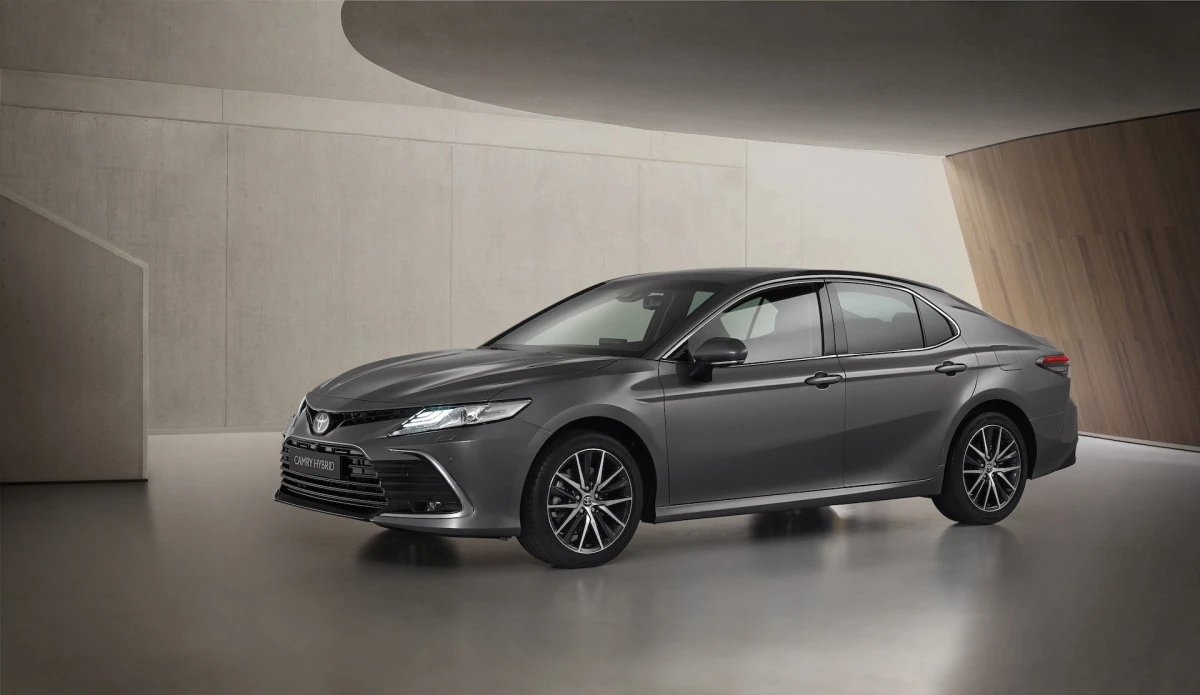 Toyota Camry Hybrid 1