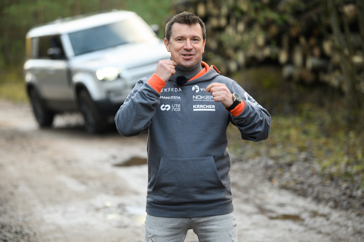 Antanas Juknevicius isbando Land Rover Defender 8