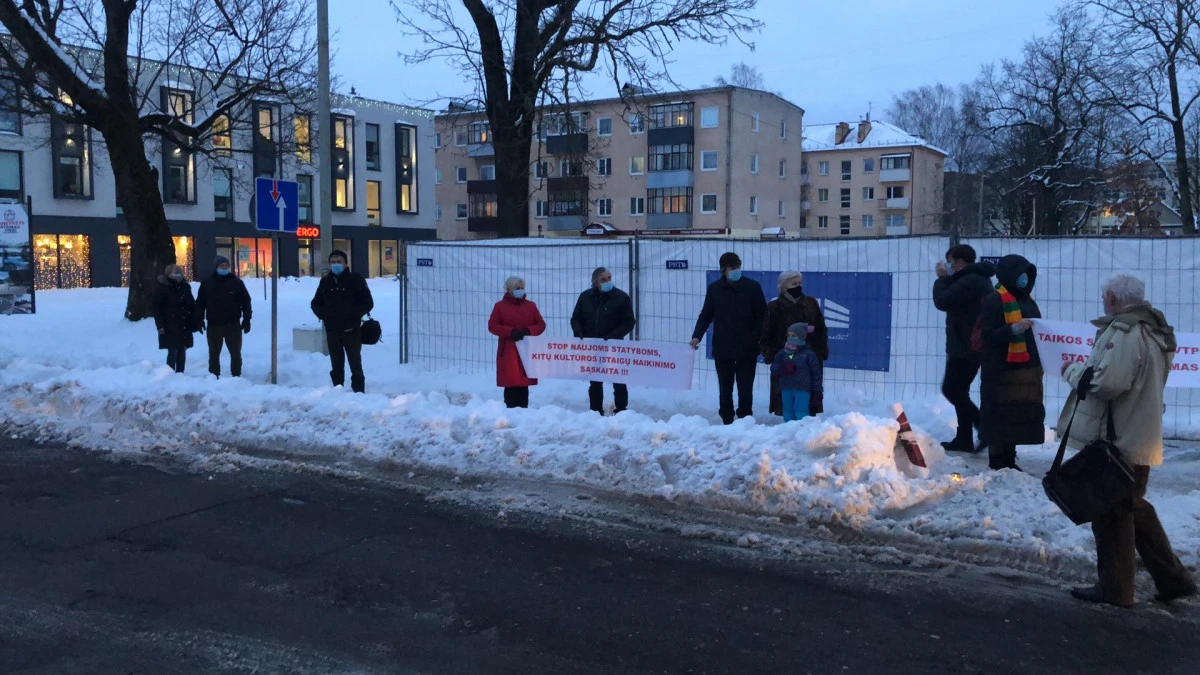 Į piketą susirinkusius „Garso” gynėjus išvaikė policija