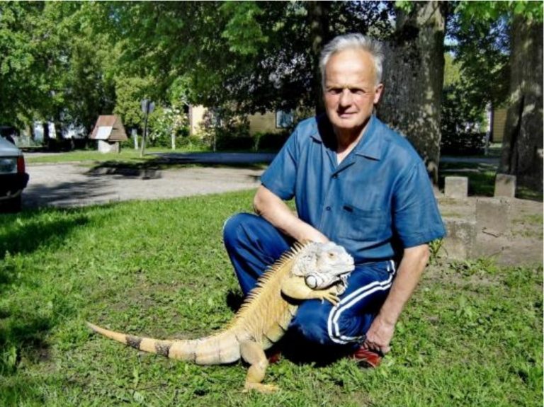 Screenshot 2021 01 07 Panevezio rajono garbes piliecio varda siuloma suteikti gamtininkui Antanui Sluckai