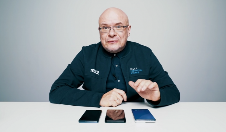 Naujoji „Samsung Galaxy S21“ serija: nuo plokščio ekrano, atnaujintų kamerų iki dirbtinio intelekto galimybių