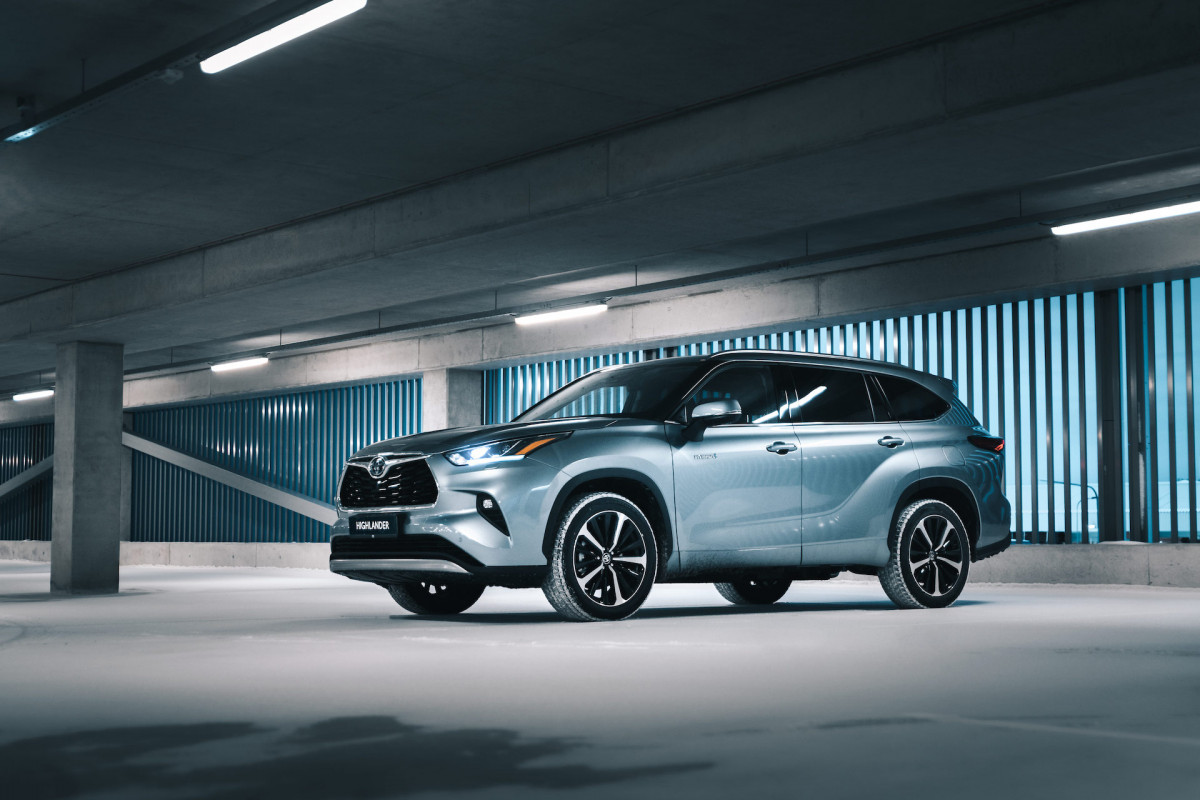 Didžiausias „Toyota“ hibridinis visureigis „Highlander“ atvyko į  Lietuvą