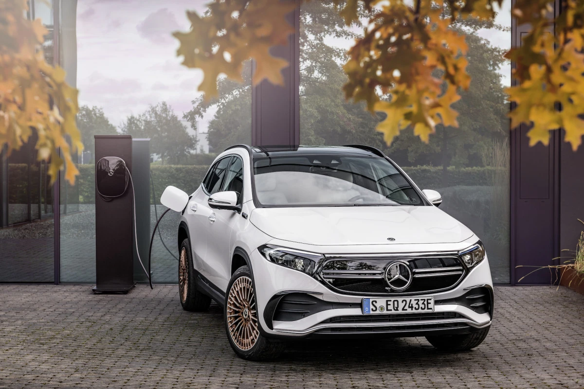 Mercedes Benz EQA 2