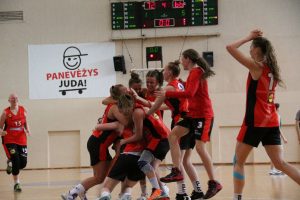 Krepsinis Gimnazija komanda9