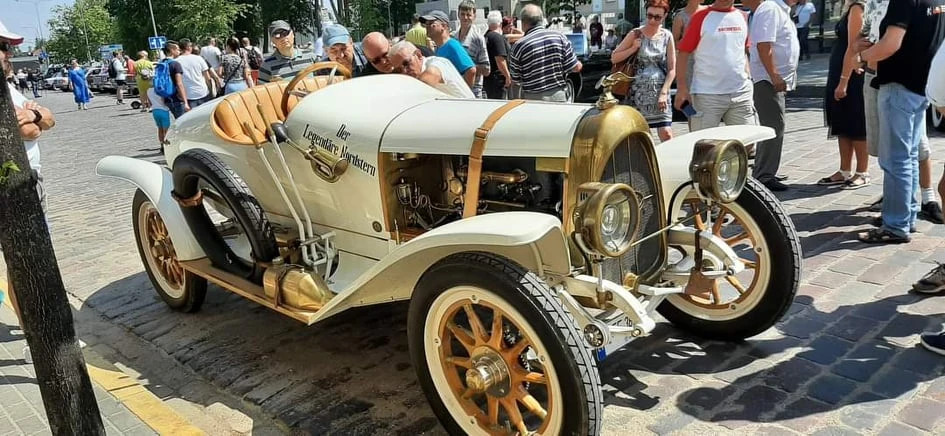 Biržuose rengiamoje senovinių automobilių parodoje „Nesentanti klasika 2021“ – unikali galimybė pamatyti ratuotą Pirmojo pasaulinio karo liudininką