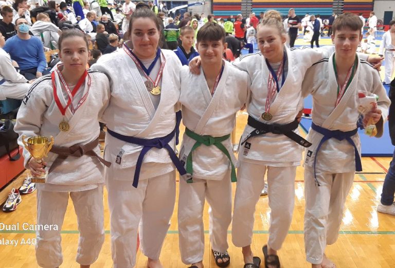 Gimnazijos dziudistai