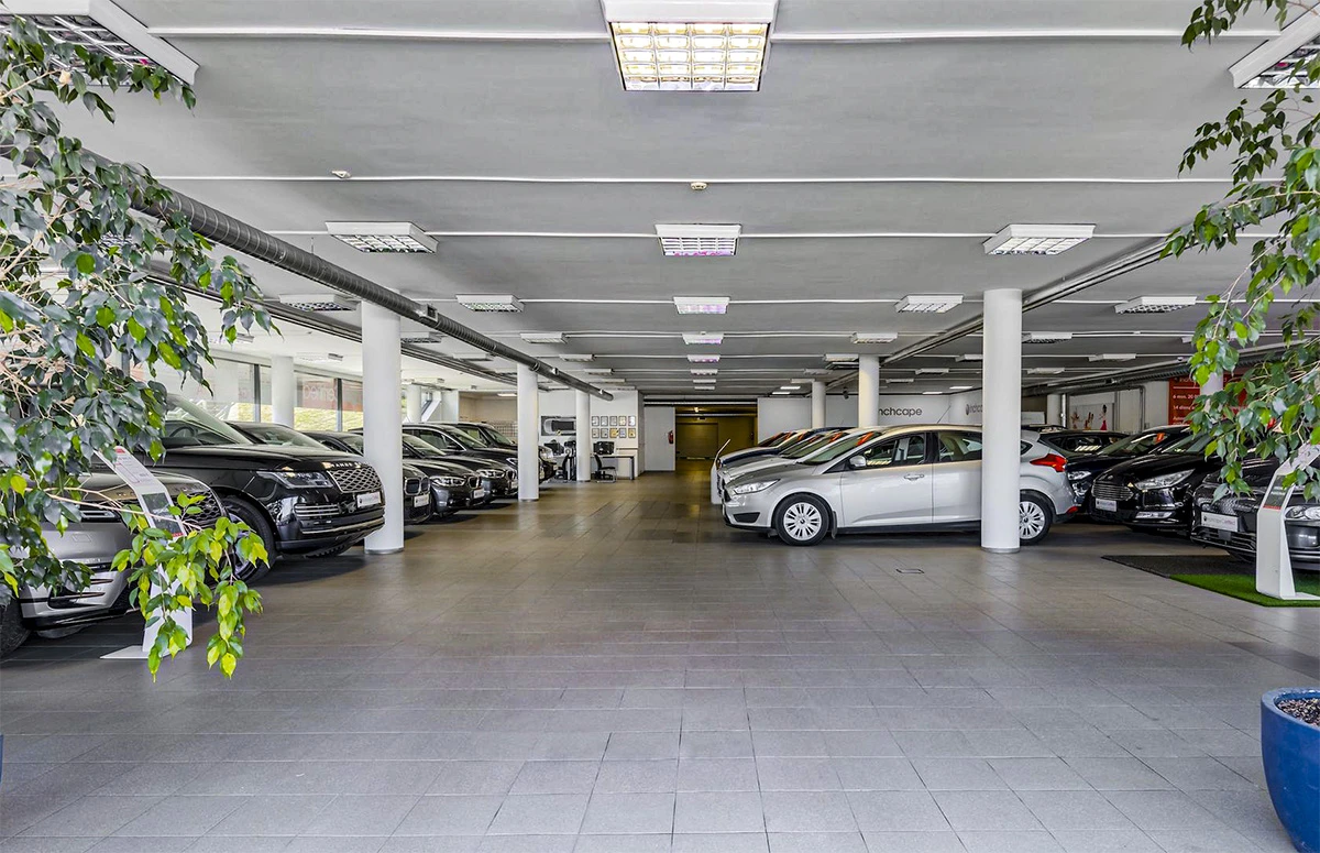 Naudotų automobilių rinkos prognozės 2022-iesiems: kainų smukimo tikėtis nereikėtų, bet galima sulaukti ir išimčių