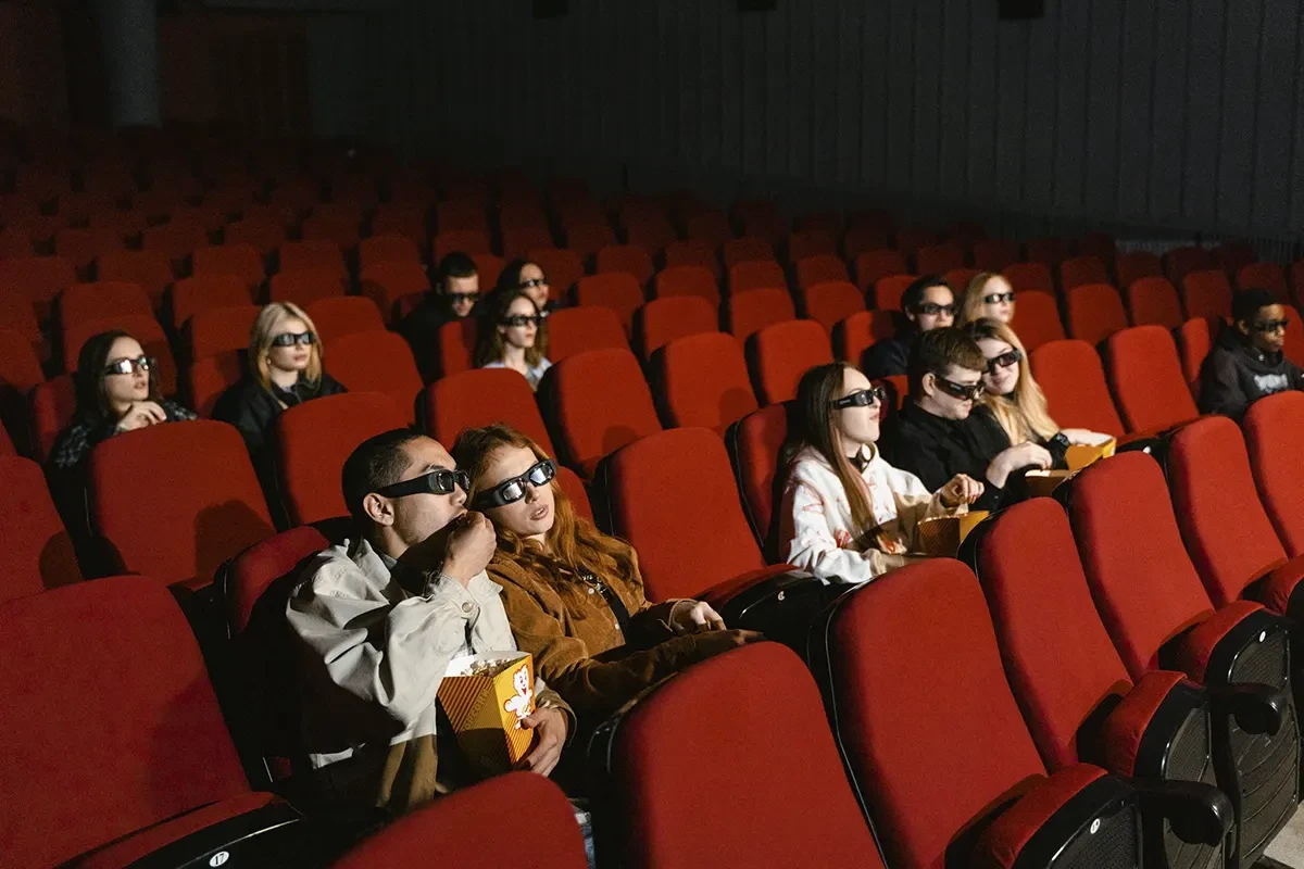 Paauglys renkasi filmą: ką svarbu žinoti?