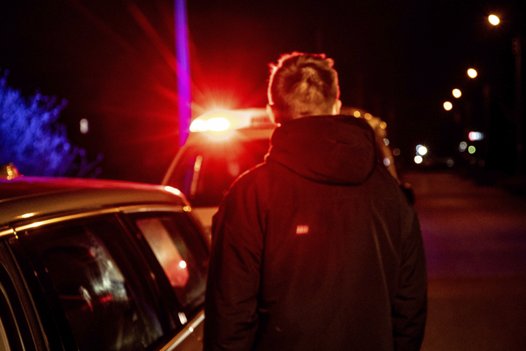 Centre suniokojo automobilį