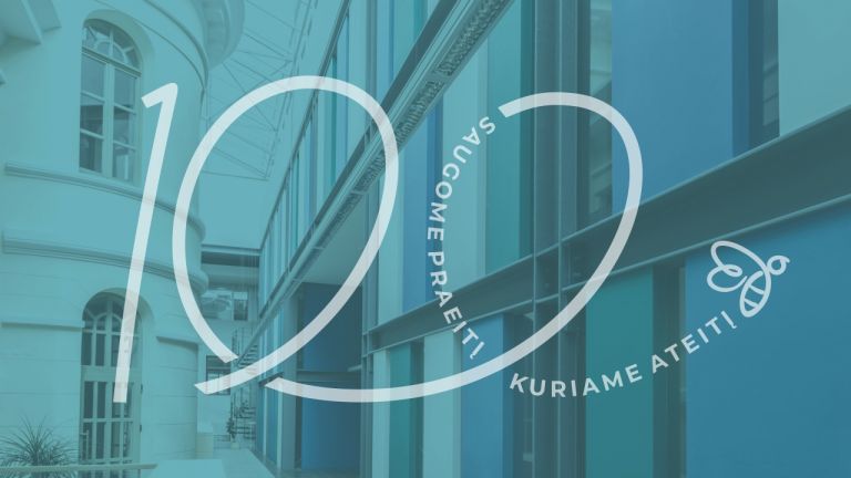 BIBLIOTEKAI 100 metu