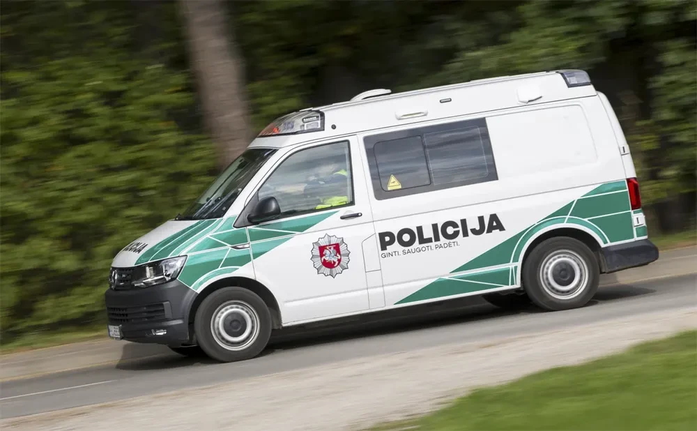 Dienos kraitis: nukentėję automobiliai, pavogtas VW, paspirtuku užgauta moteris
