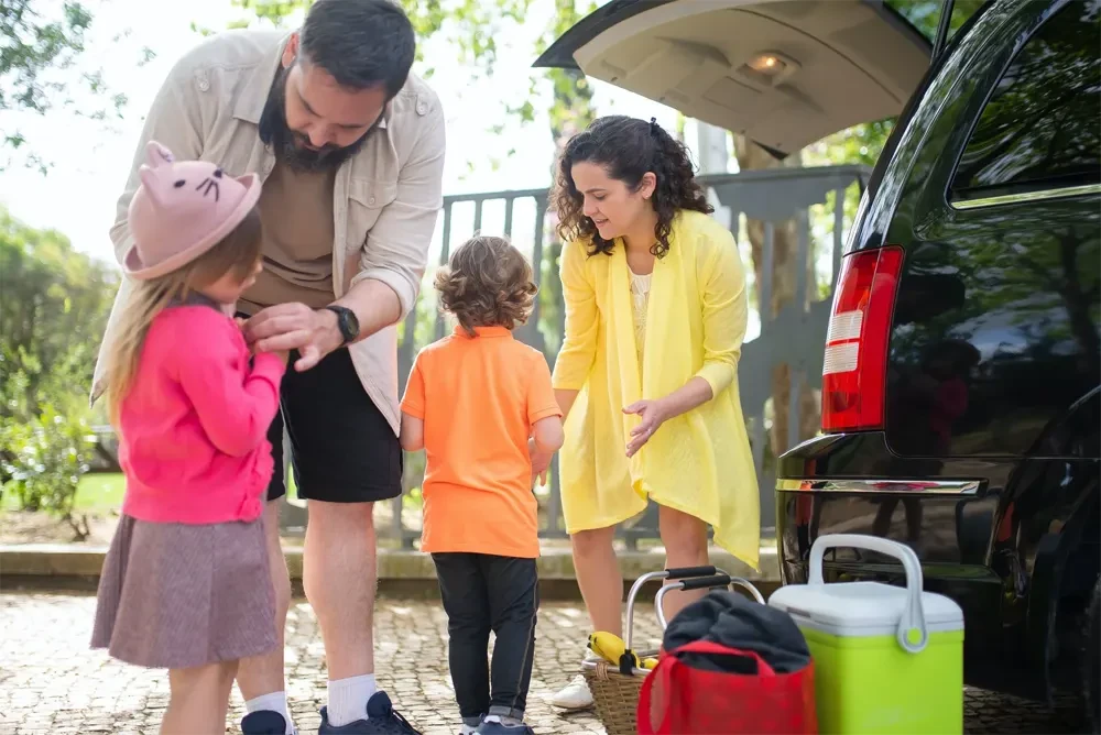 7 šaunūs Unisex  vaikiški drabužiai, kurie turėtų būti jūsų vaiko spintoje