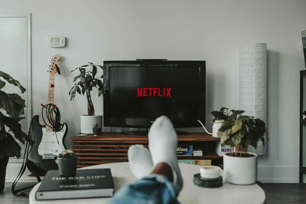 „Netflix“ vadovas prognozuoja televizijos mirtį: ar tikrai jai liko tik 5-10 metų?