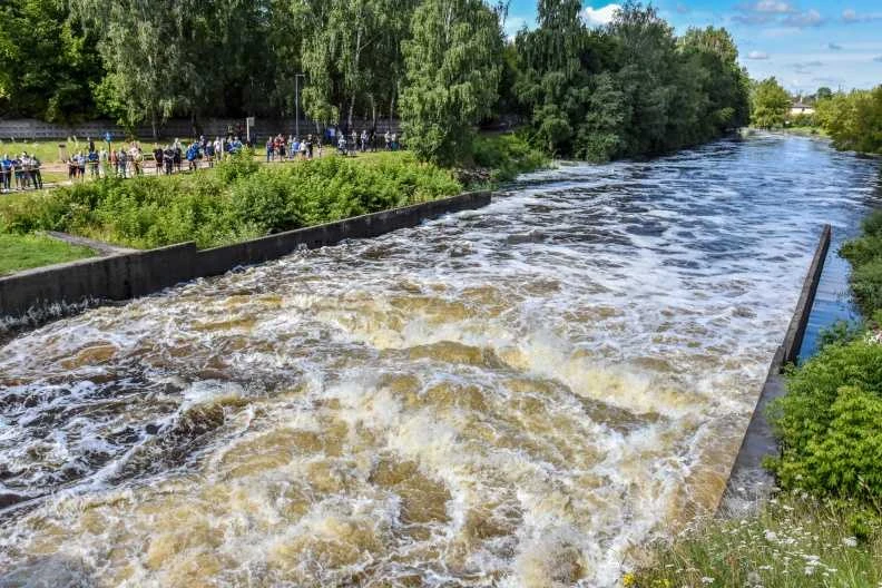Dėl „Ekrano“ marių užtvankos gedimo Panevėžyje paskelbta ekstremalioji situacija