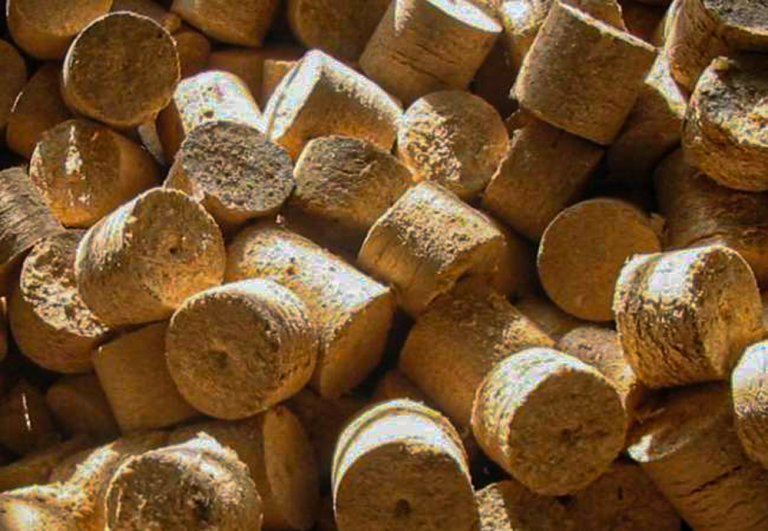Briketai – ekologiška kietojo kuro rūšis efektingam namų šildymui