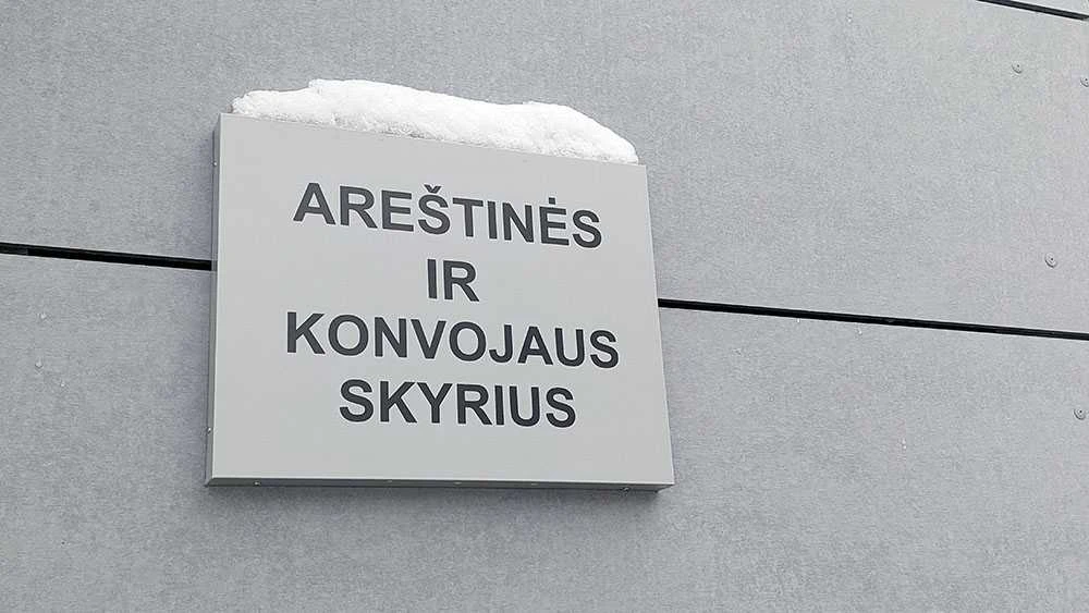 Iškilmingai duris atvėrė naujasis policijos komisariatas