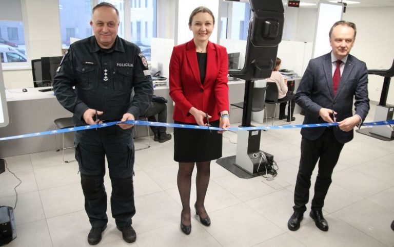 1243 1ff06cd40e96a237026a7f298b3d5cac