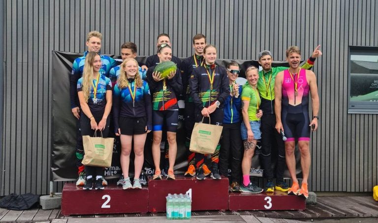 Triatlonas estafetes