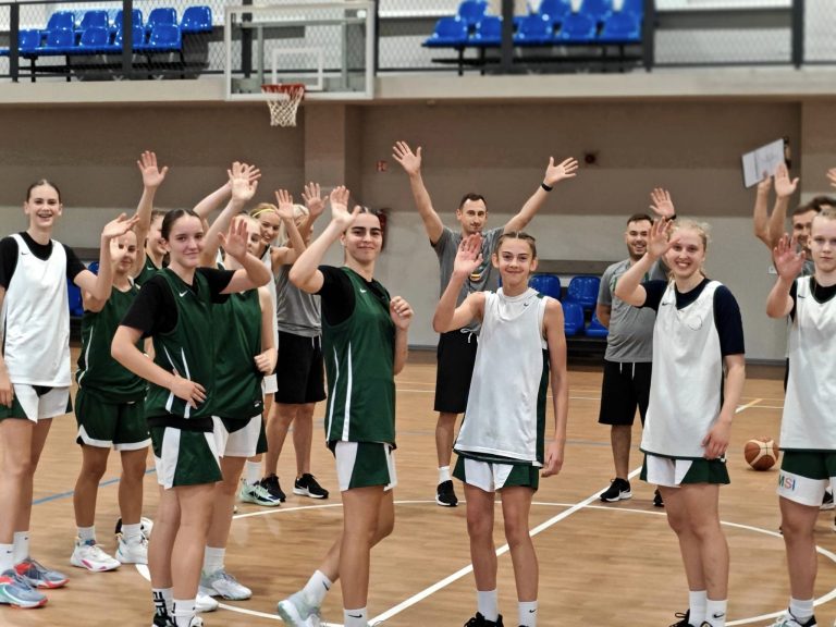 0810 Gabija pirma is kaires