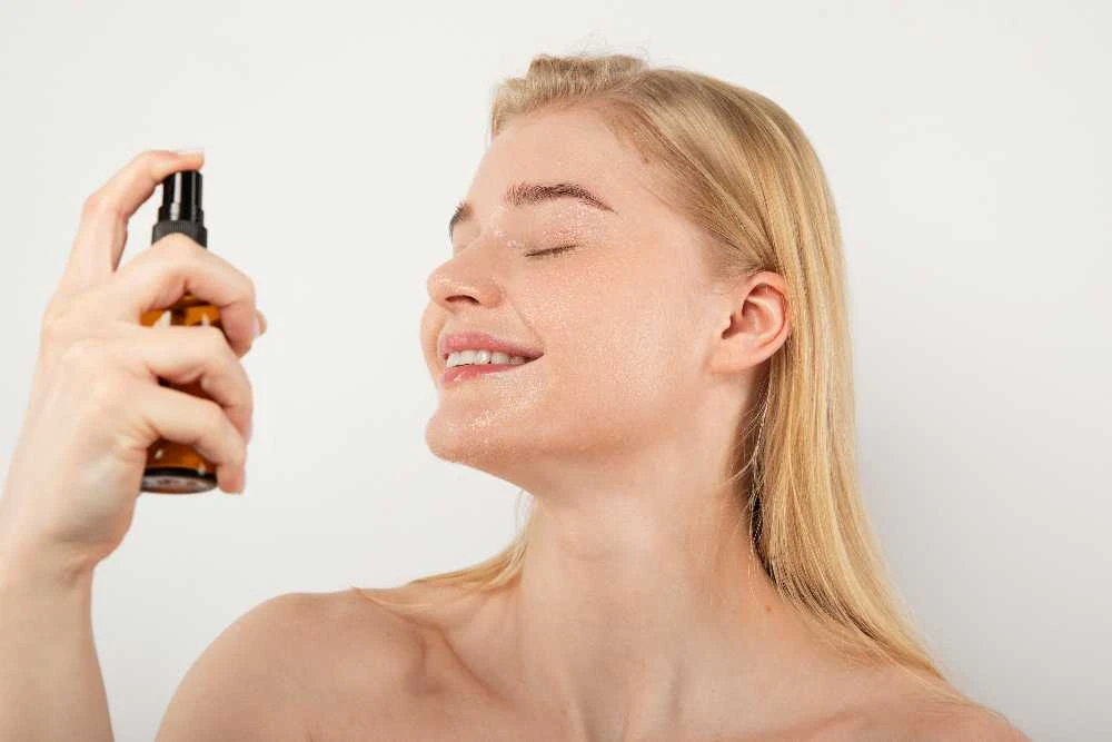 Hidrolatai grožio produktuose – kokia jų nauda mūsų odai?