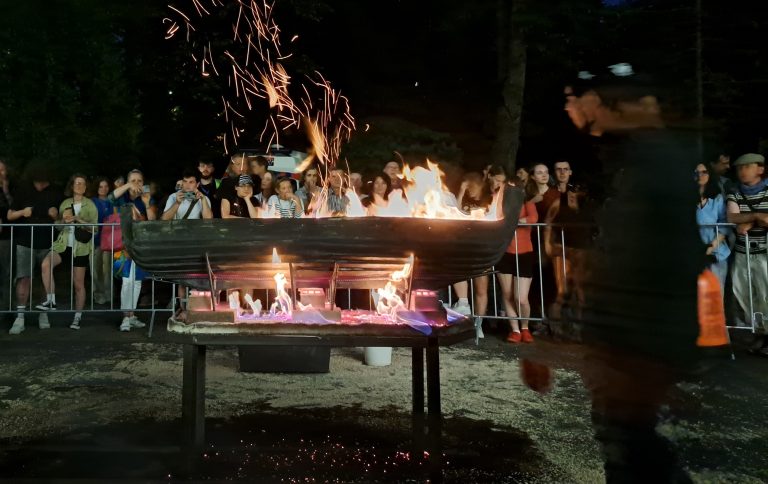 9acfe982 5533 83cc 3507 bc50c22c0e9d