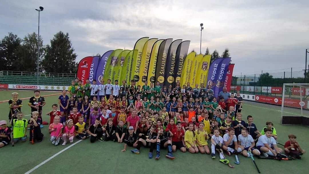 Panevėžio sporto centro žolės riedulio žaidėjai sėkmingai dalyvauja čempionatuose