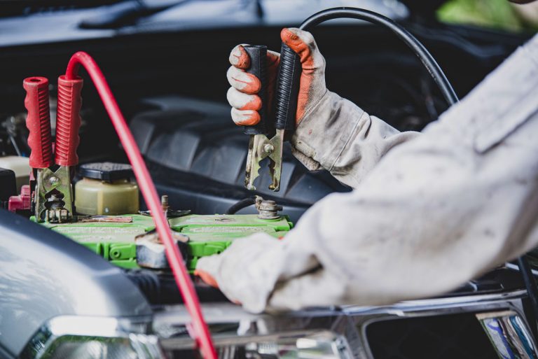 Automobilio akumuliatoriai ir oro tarsa Kaip jie itakoja gamta