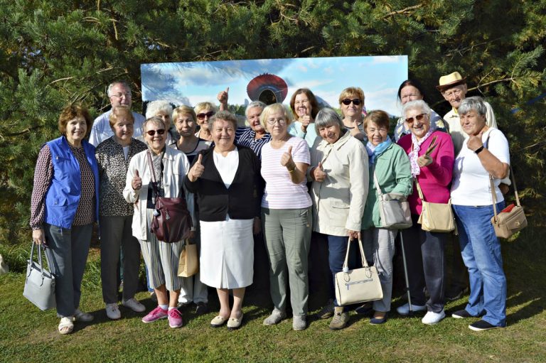 Senjoru kelione i Alpaku uki