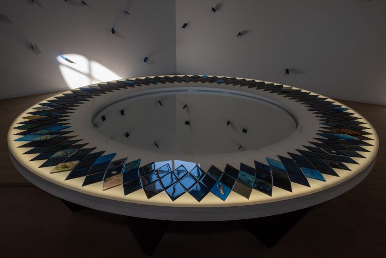 neringa poskute jukumiene prussian blue instaliacija 2022