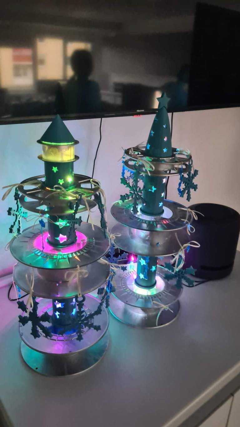 Panevėžio STEAM centre išskirtinė Kalėdų eglė tapo 3D spausdinimo iššūkio tvarumo  tema nugalėtoja