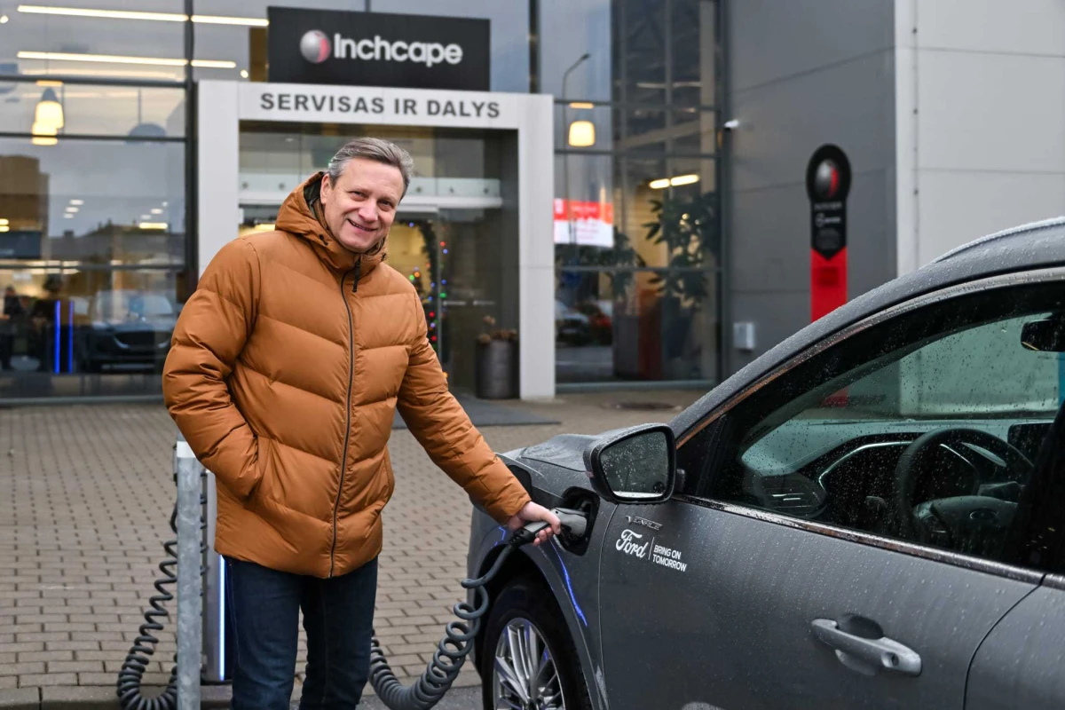Traukiniui Vilnius–Ryga iššūkį metė automobilis: kuriuo kelionė ne tik pigesnė, bet ir greitesnė?