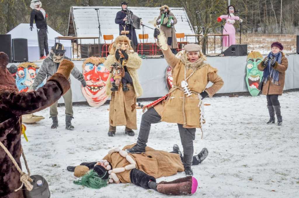 Kleboniškių muziejaus Užgavėnėse – išlaikytos tradicijos ir sočios linksmybės