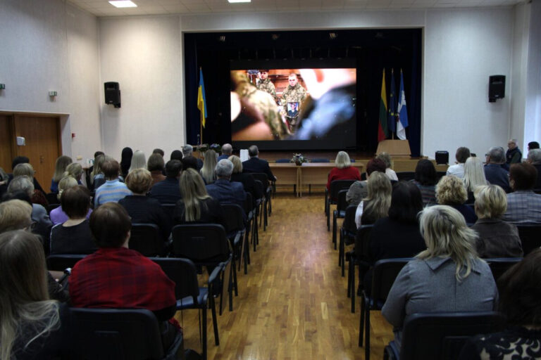 Rusijos invazijos sukaktis paminėta solidarumo su kovojančia Ukraina dvasia