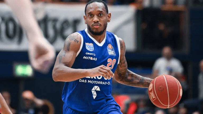 Gynėjų grandį sustiprino Diante Baldwinas