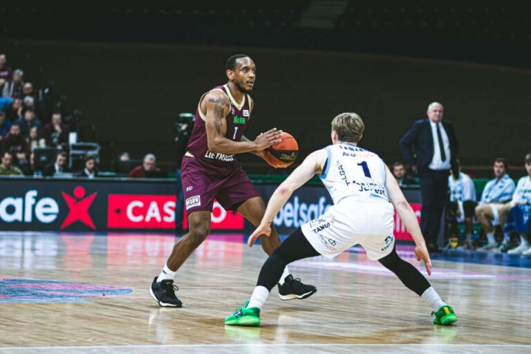 Sekmadienio vakarą – pergalė namie dviženkliu skirtumu