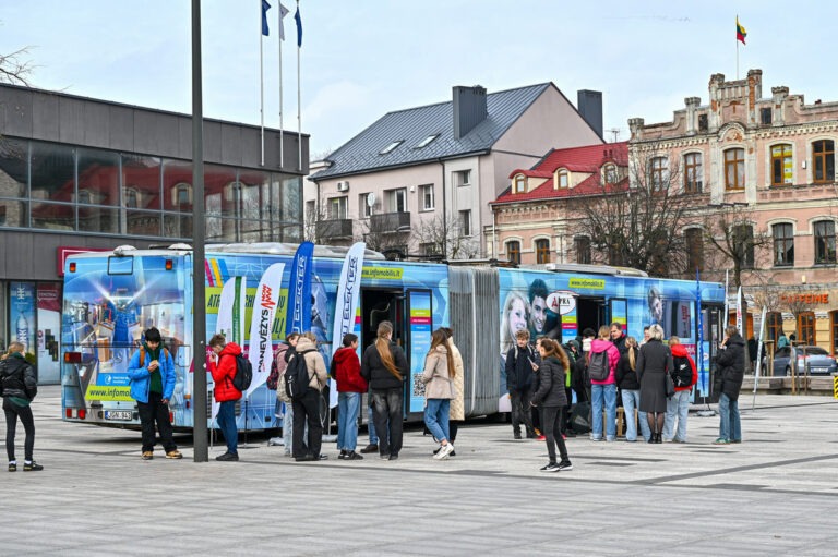 Mieste nuaidėjo „Inžinerija – Panevėžio DNR“ renginiai – edukacijos, laboratorija miesto centre ir neeilinis iššūkis