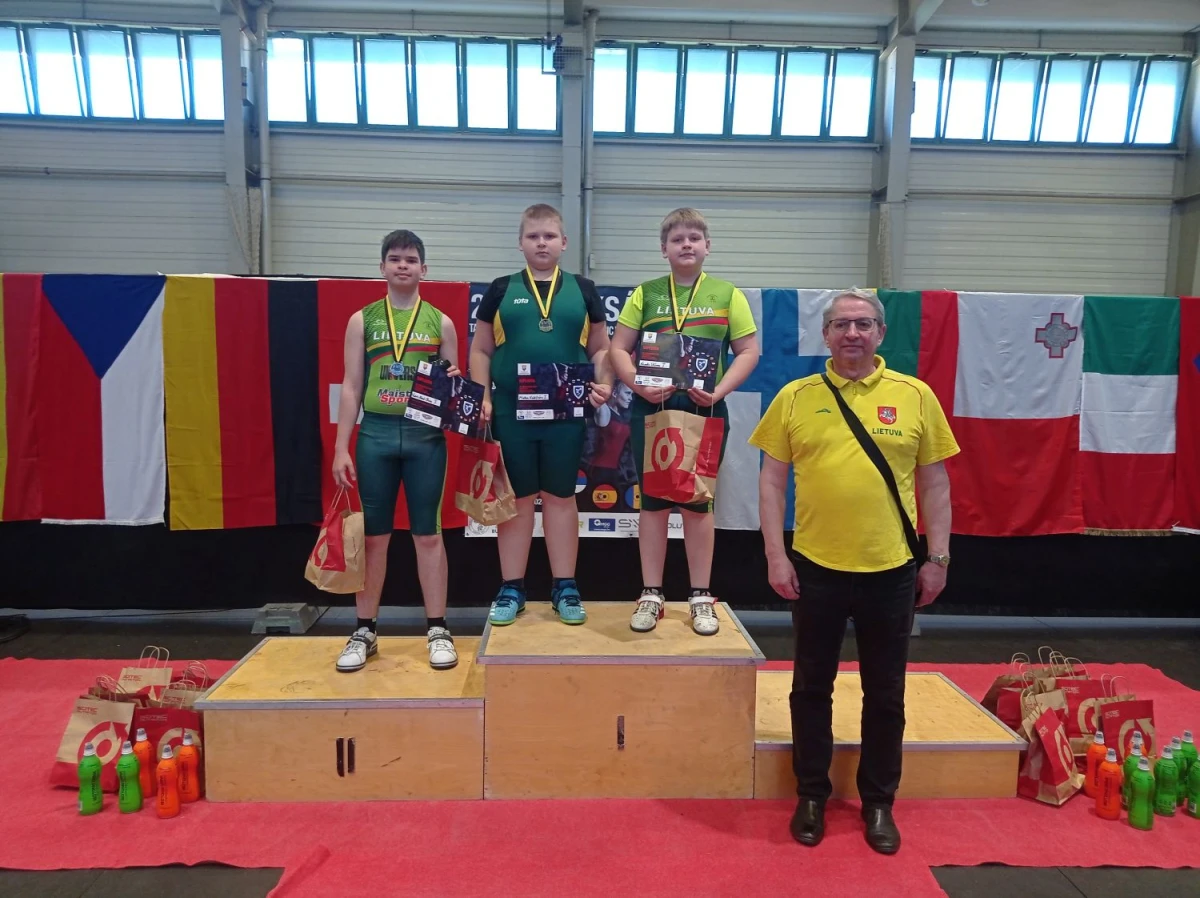 Panevėžio sporto centro sunkiaatlečiams – sėkmingos varžybos