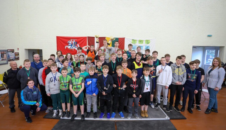 Panevėžio sporto centro sunkiaatlečiai pasižymėjo puikiais rezultatais