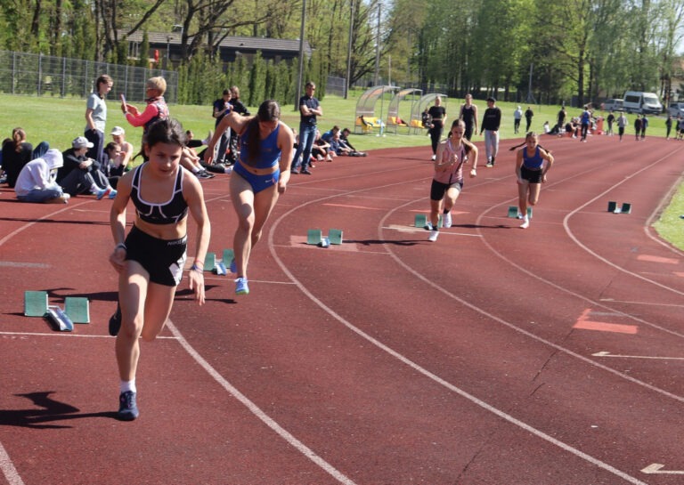 Panevėžio sporto centro lengvaatlečiai papildė medalių kraitį