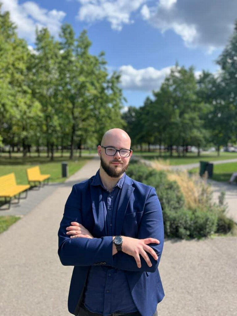 Jaunojo KTU dėstytojo pasiekimai: išmanus kostiumas ir įkurta IT įmonė