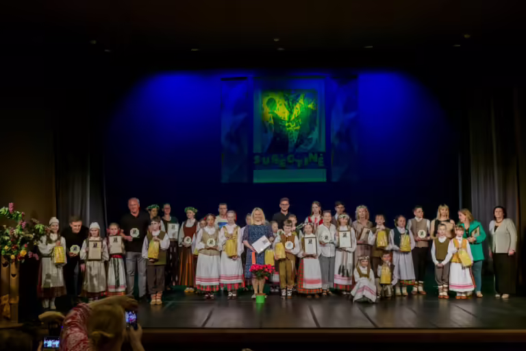 Šokių kolektyvų festivalyje „Subėgtinė“ šoko 300 vaikų