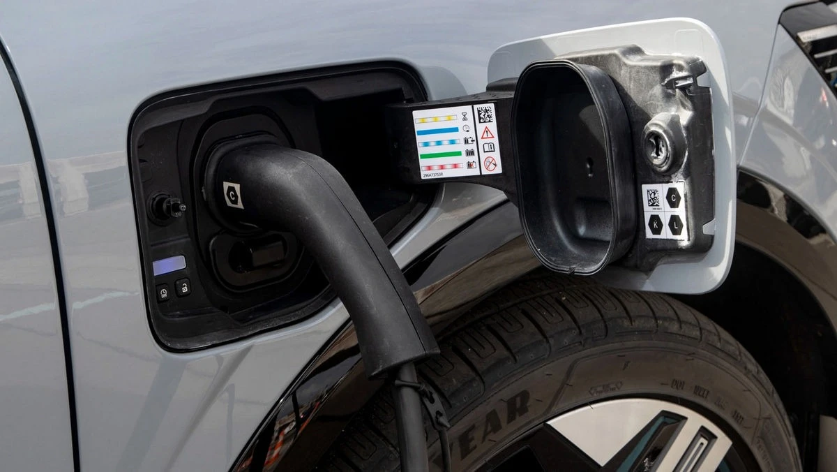 ikrovimas Šventinė savaitė su „Renault Megane E-Tech Full Electric”