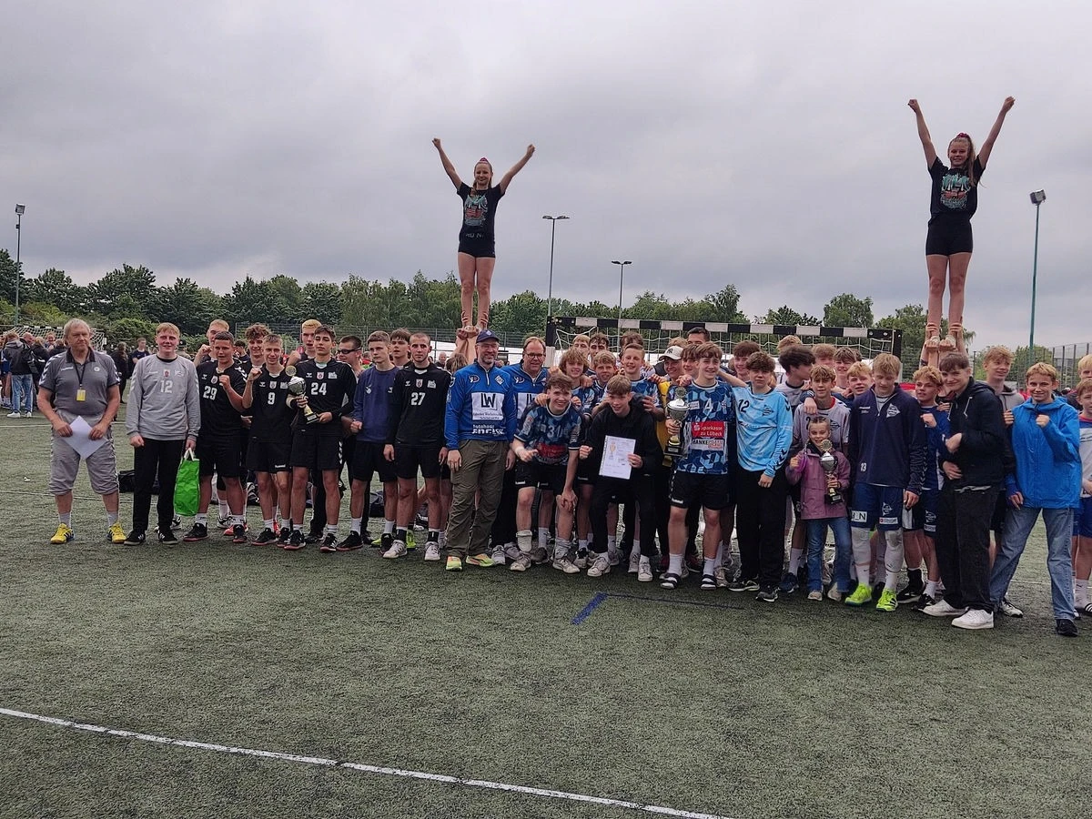 Panevėžio sporto centro rankininkai tarptautiniame turnyre iškovojo antrąją vietą